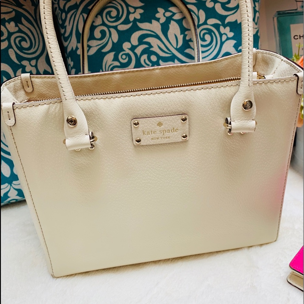 Kate Spade Ivory Leather Bag with Wallet - Picture 4 of 15